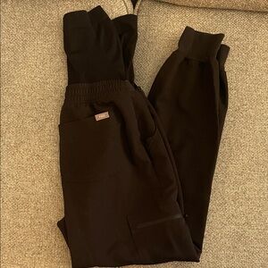 Figs Maternity Black Jogger Scrub Pants
